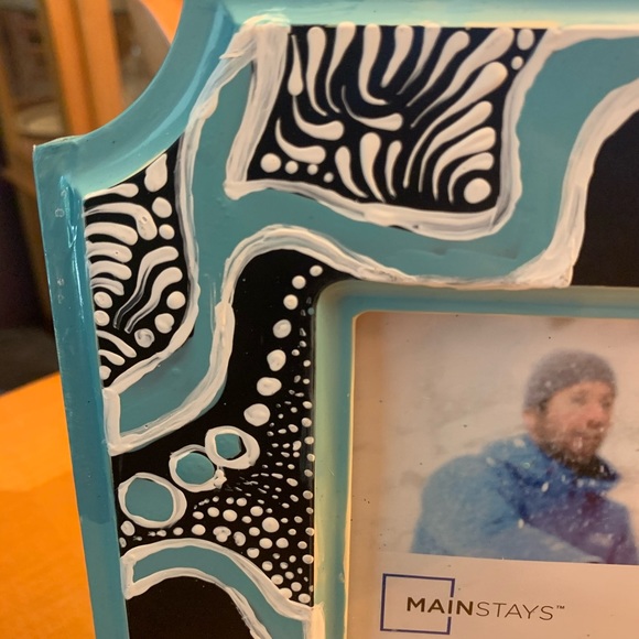 Hand painted one of a kind picture frame - Picture 3 of 4